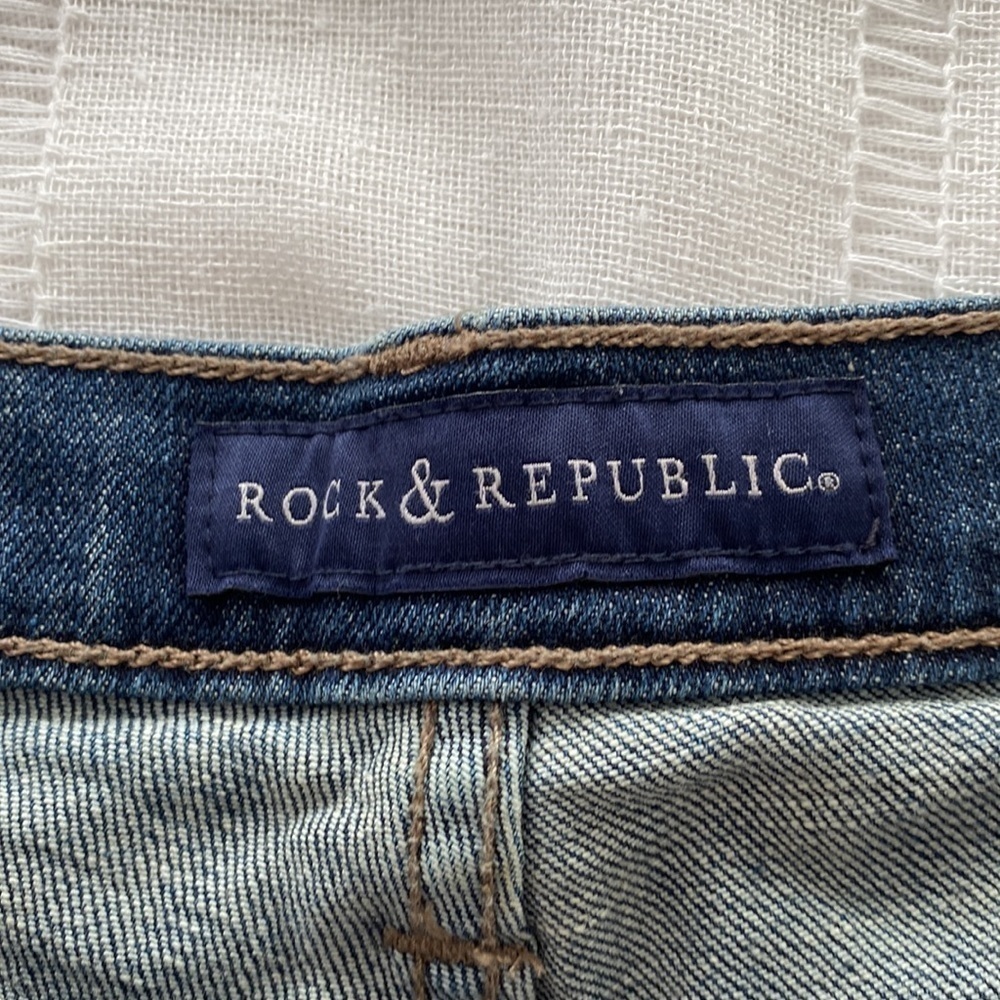 Rock and Republic Berlin skinny jeans. - Picture 4 of 13